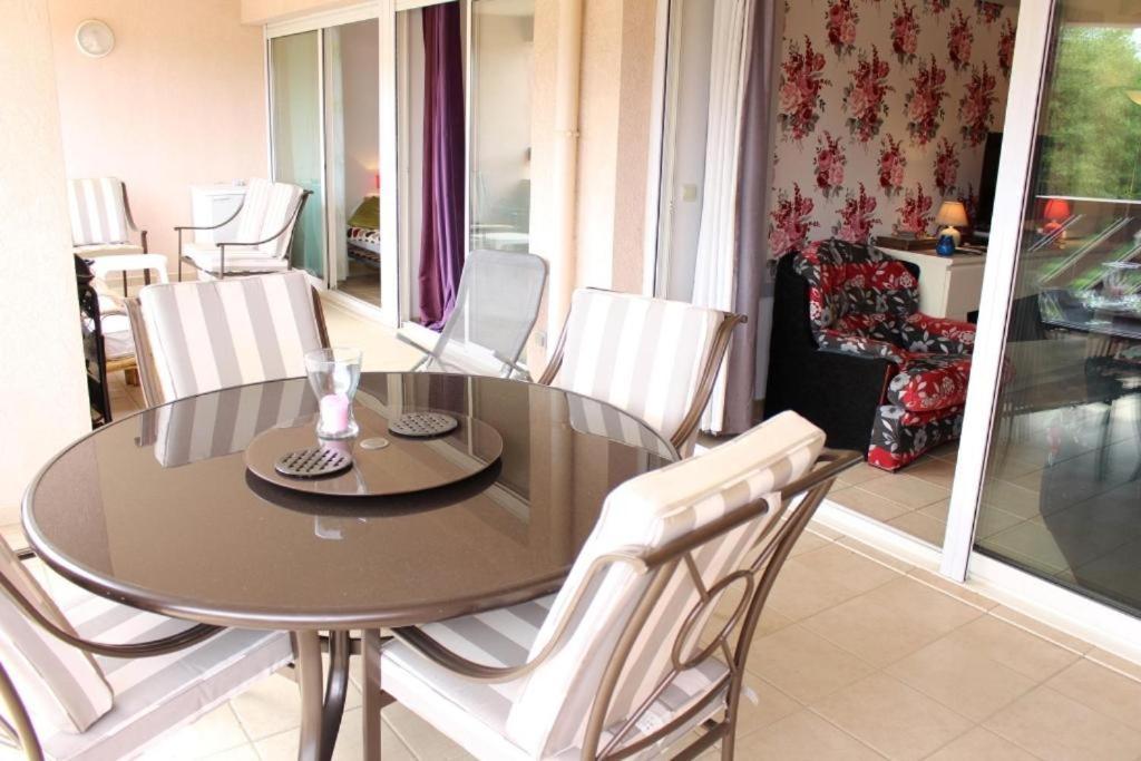 Amiraute Apartment J9 سان سيبريان المظهر الخارجي الصورة